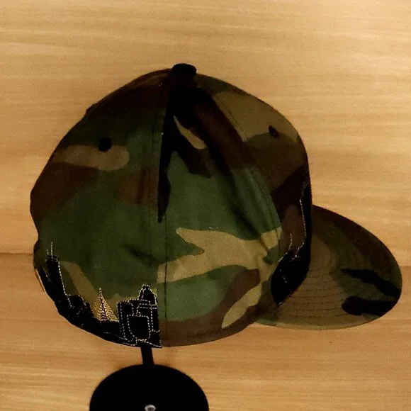 New Era Vintage Boston Red Sox Green Camouflage Velvet Embroidered Skyline Hat - Picture 4 of 11